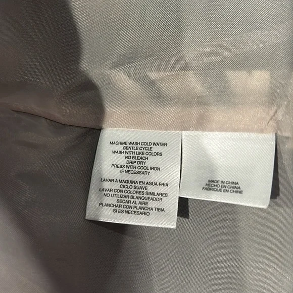 Anne Klein Black and White animal, print jacket size small lined flare sleeve - Picture 5 of 6